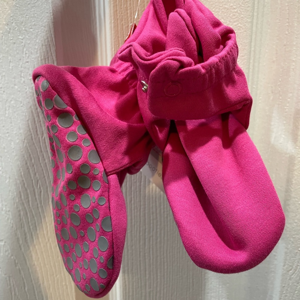 NWT Pink Zutano booties (size 24M)